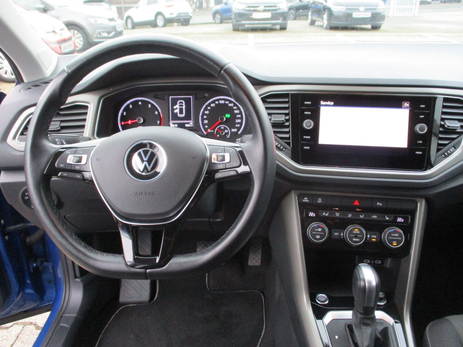 Volkswagen T-Roc Style DSG - Samsaru's Car Outlet