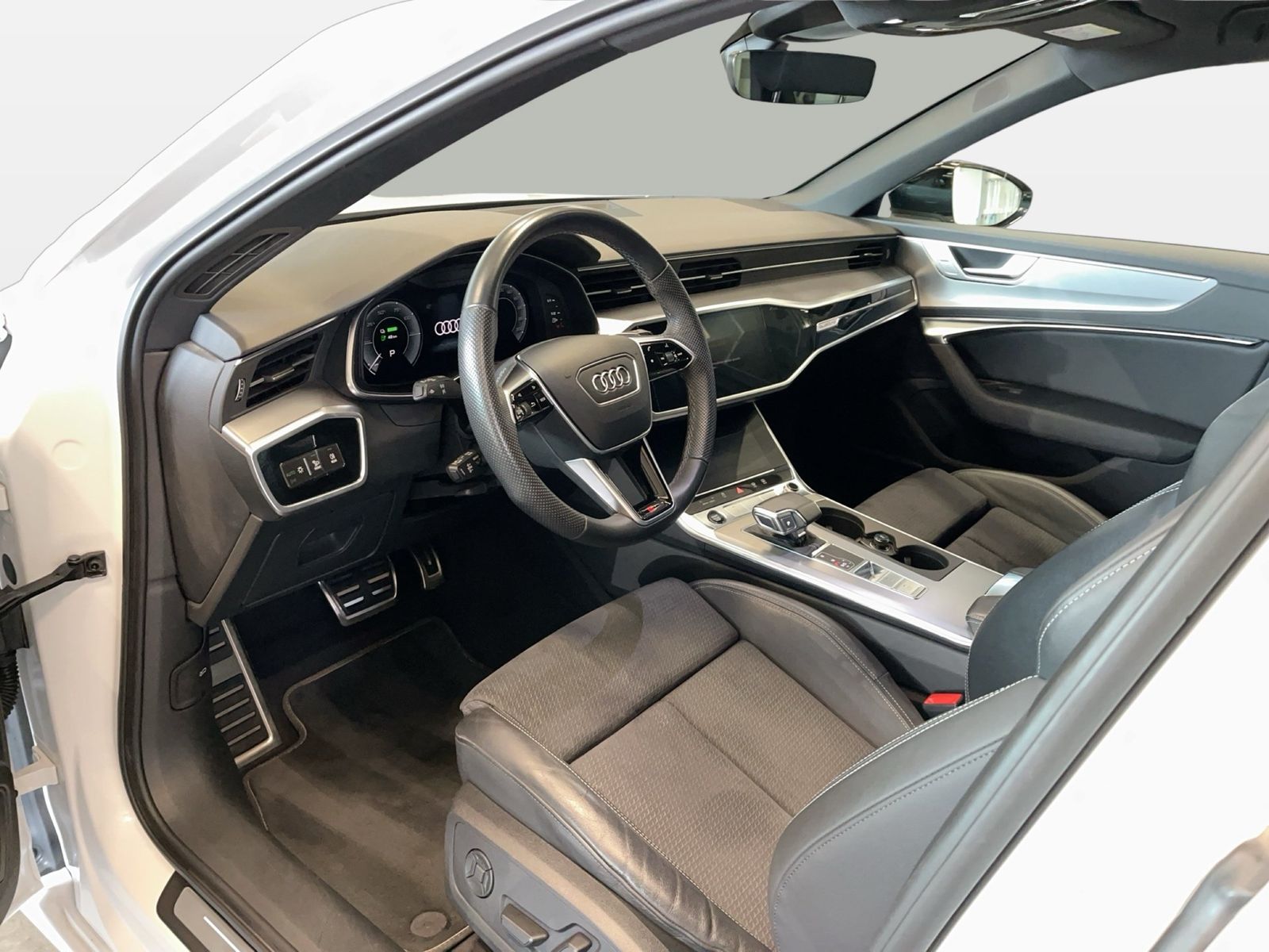 Audi A6 Avant 50 TFSI e quattro S tronic S line 4xSHZ