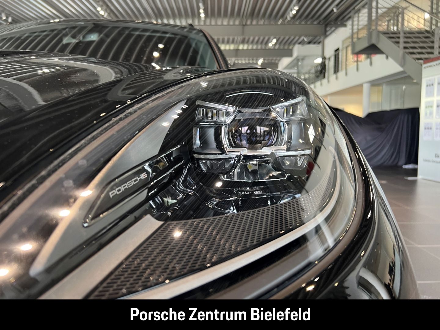 Porsche Macan S BOSE Luftfederung Panorama Surround-View