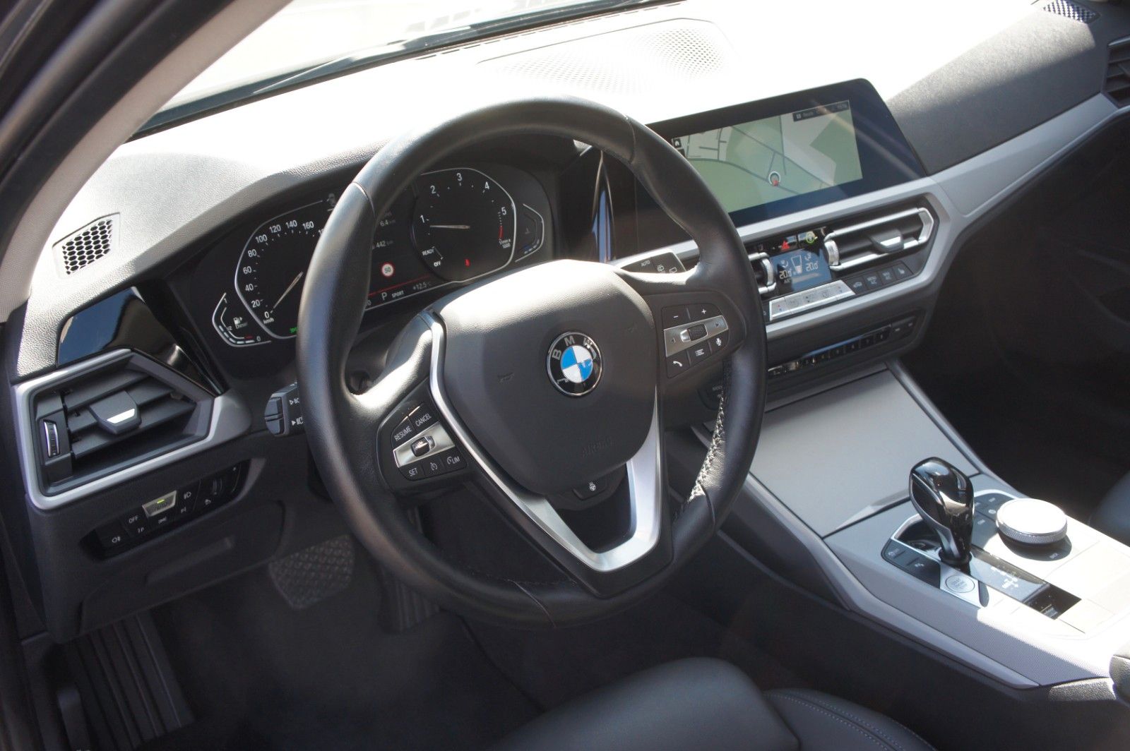BMW 320d xDrive Advantage - Samsaru's Car Outlet