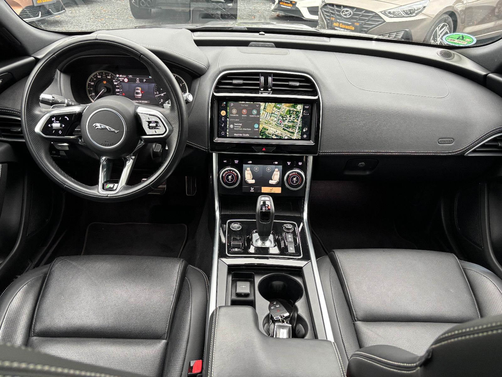 Jaguar XE R-Dynamic Black/360''KAM/PANO/EXCLUSIV/MERIDI
