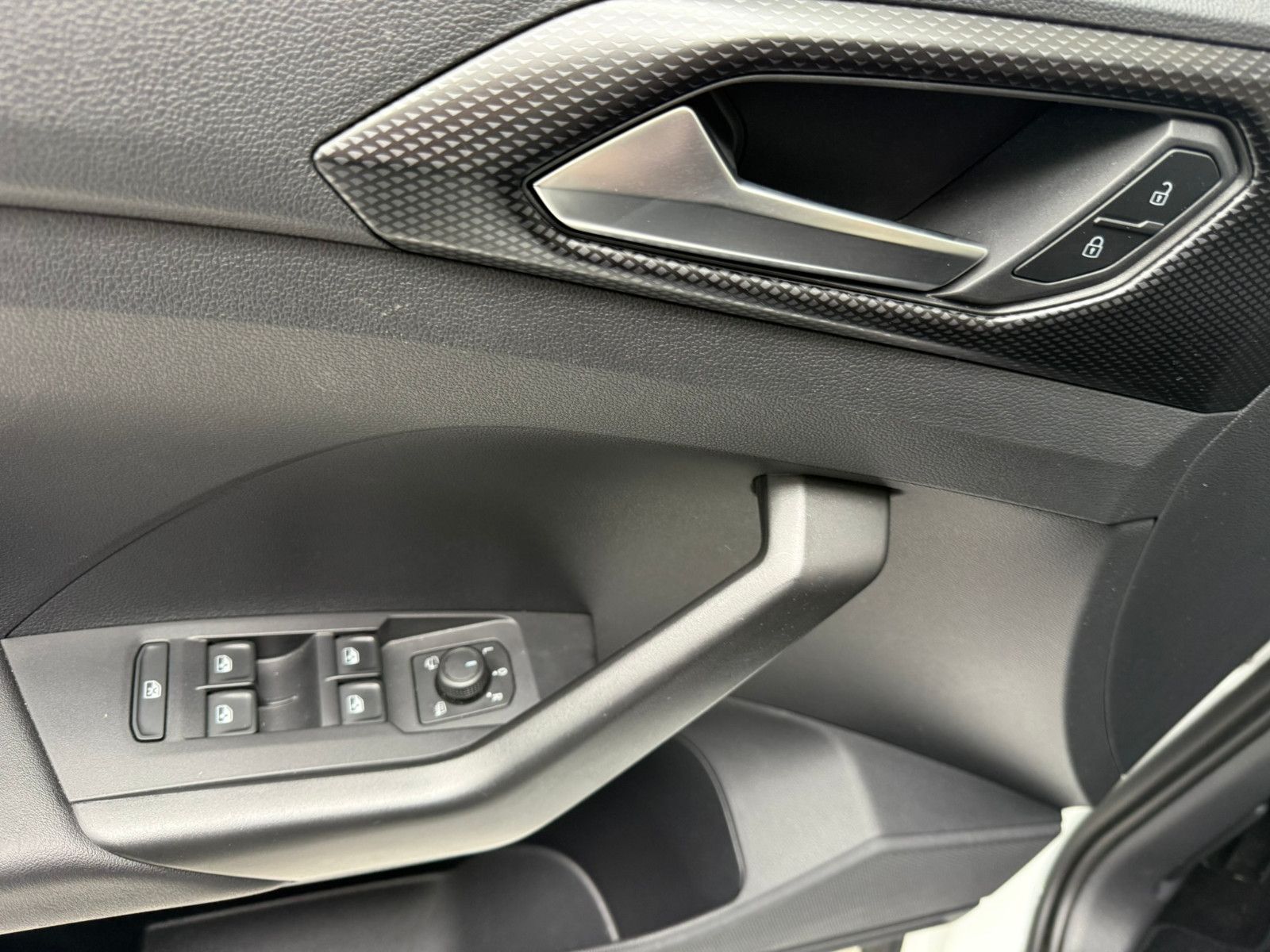 Volkswagen T-Cross Life - Samsaru's Car Outlet