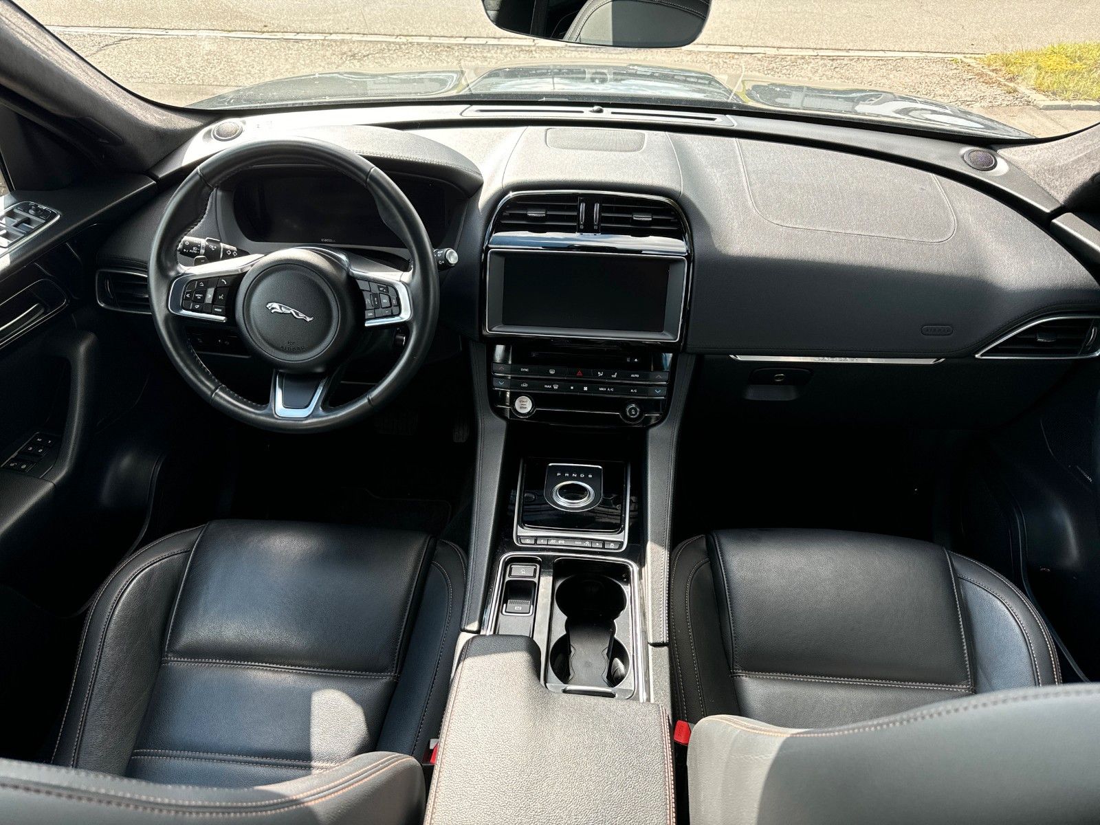 Jaguar F-Pace F-PACE Prestige AWD, LED, AHK, ACC