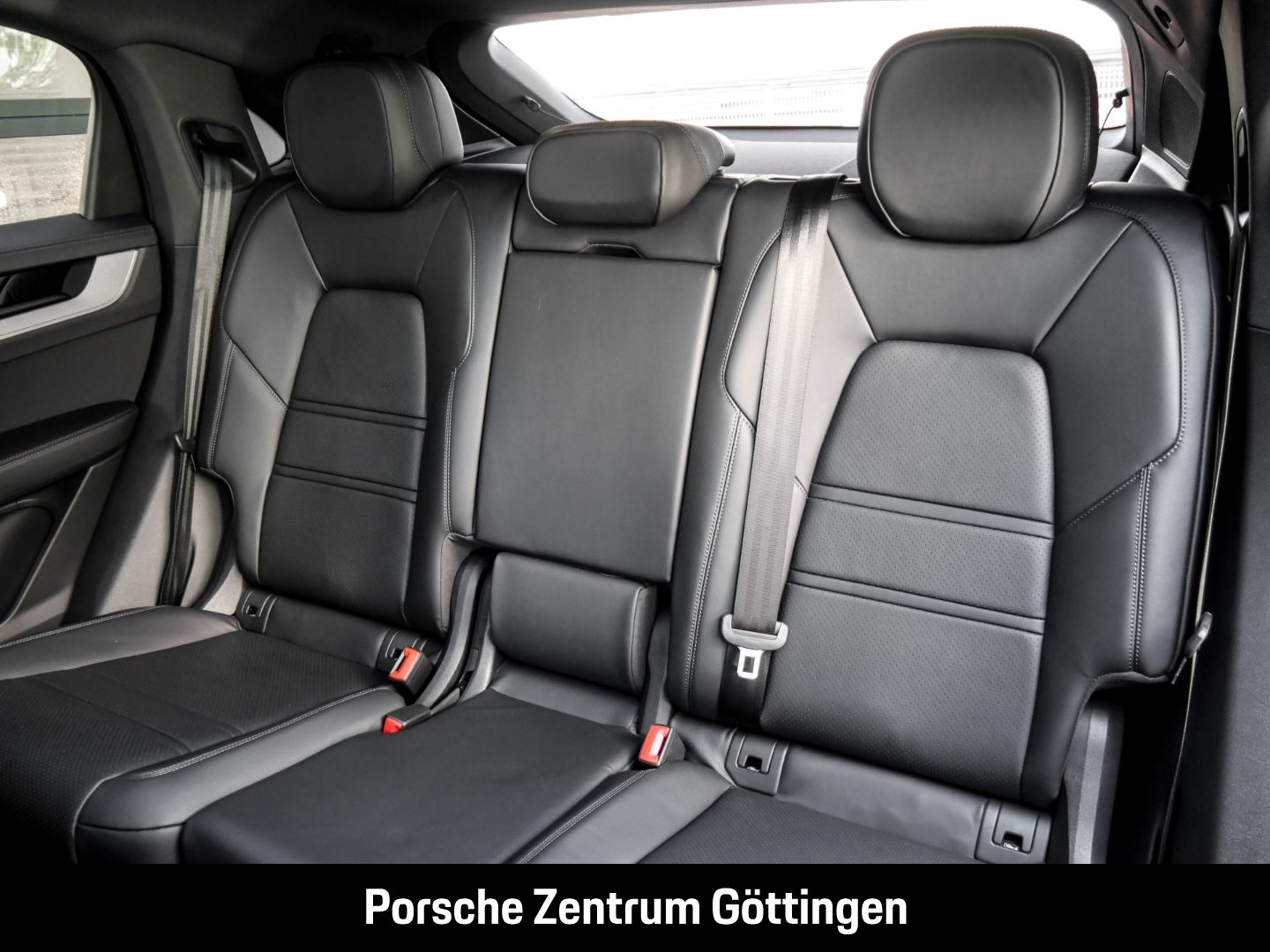 Porsche Cayenne Coupe BOSE Luftfederung Panoramadach LED