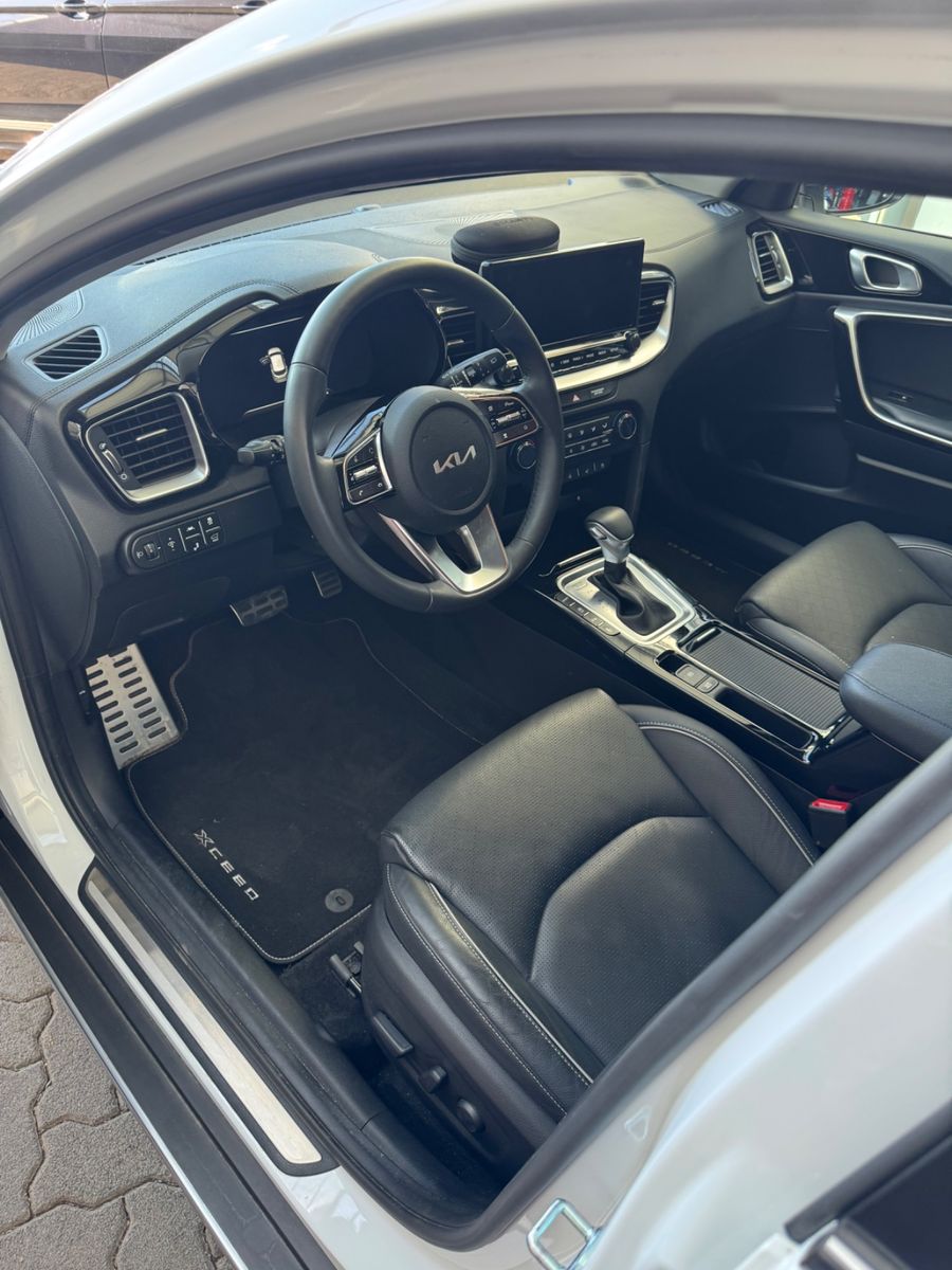 Kia XCeed Platinum Edition - Samsaru's Car Outlet