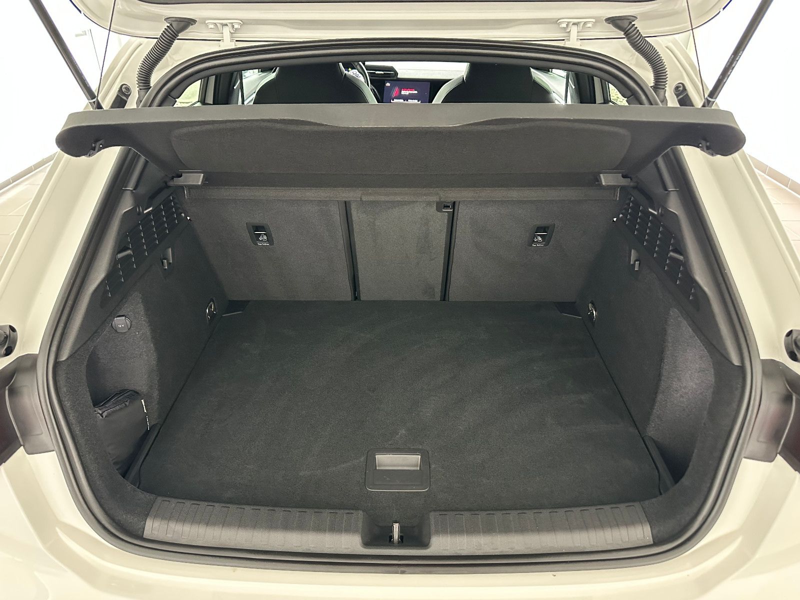 Audi A3 Sportback 35 TDI S LINE - Samsaru's Car Outlet