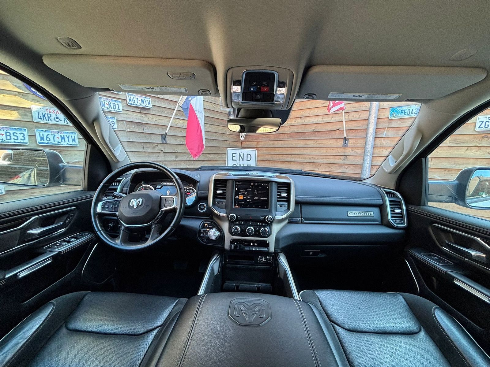 Dodge RAM 1500 Laramie LED AHK LPG Memory LPG