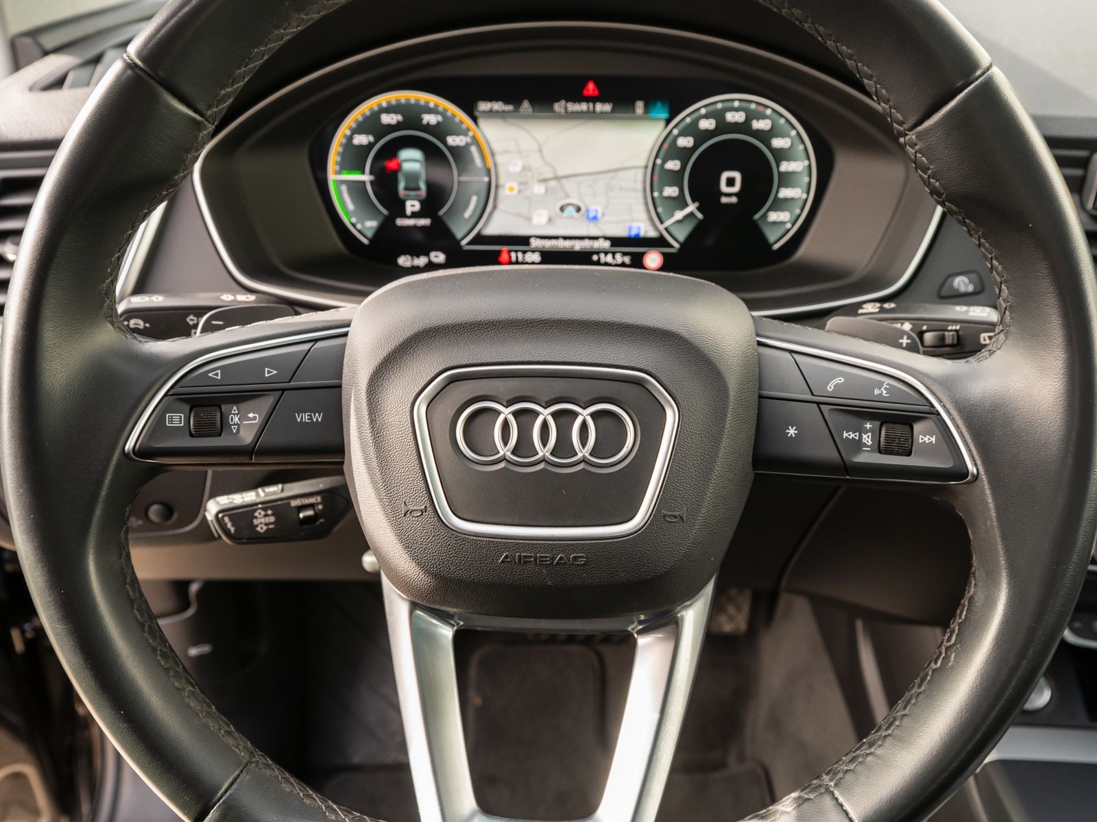 Audi Q5 S line 50TFSI e quattro NAVI LED AHK PANO RFK