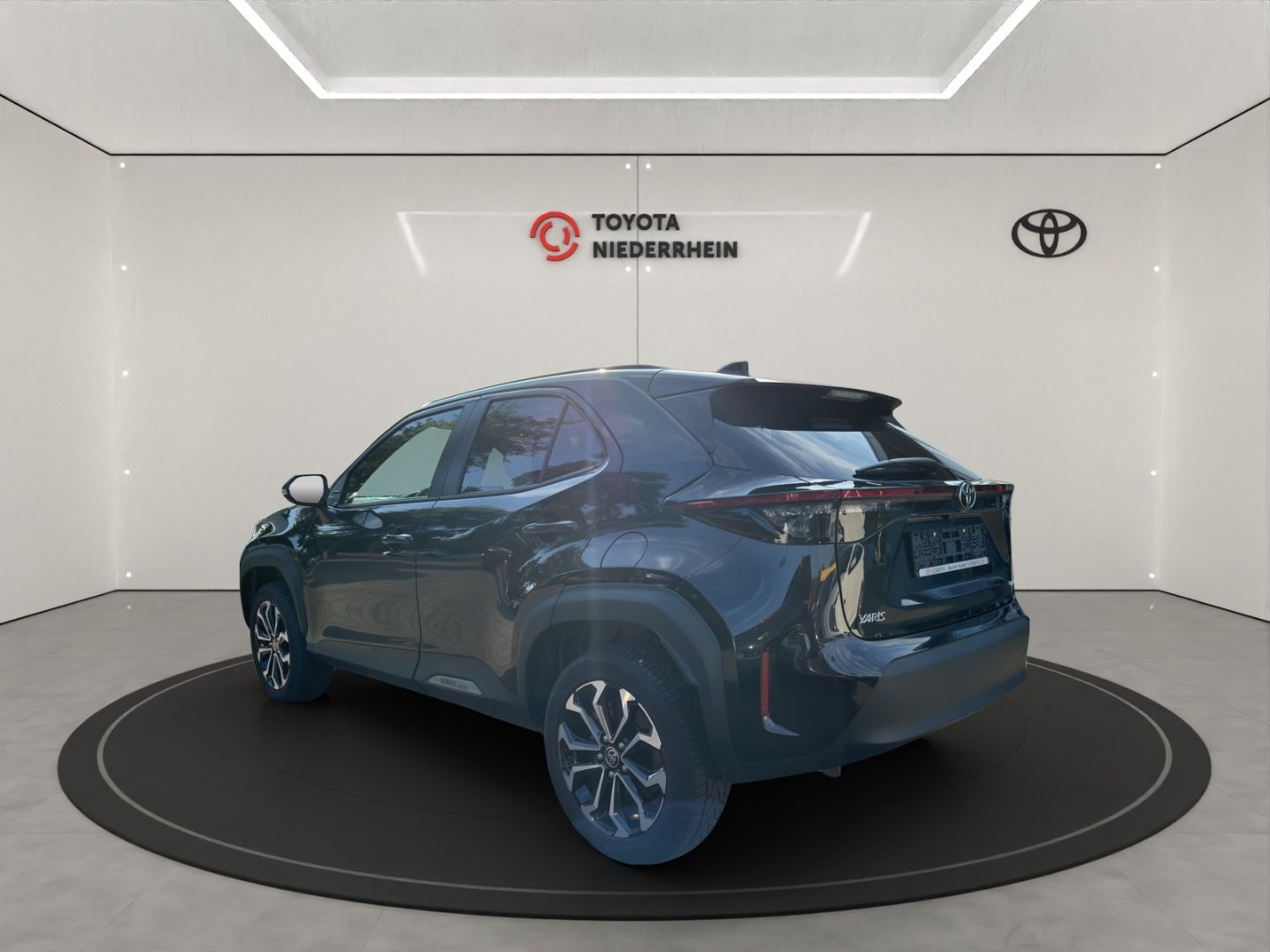 Toyota Yaris Cross Hybrid Teamplayer+WINTER+GJ-REIFEN !