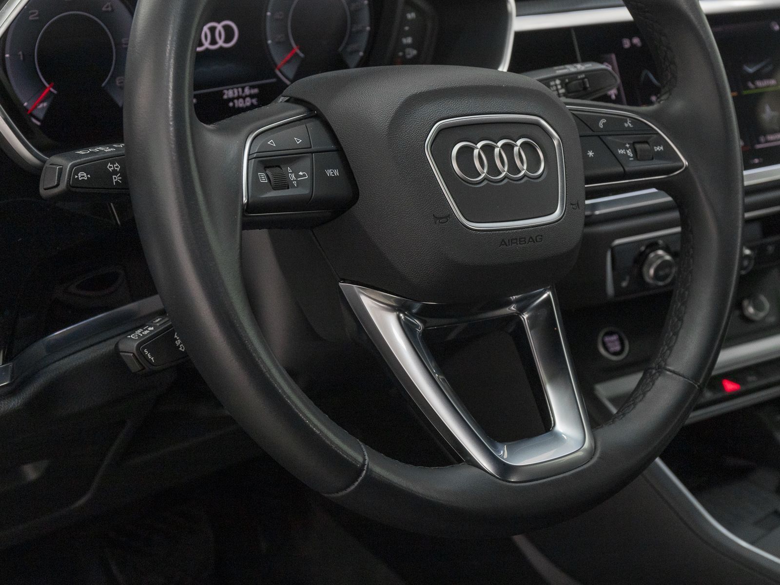 Audi Q3 35 TDI Q S LINE - Samsaru's Car Outlet