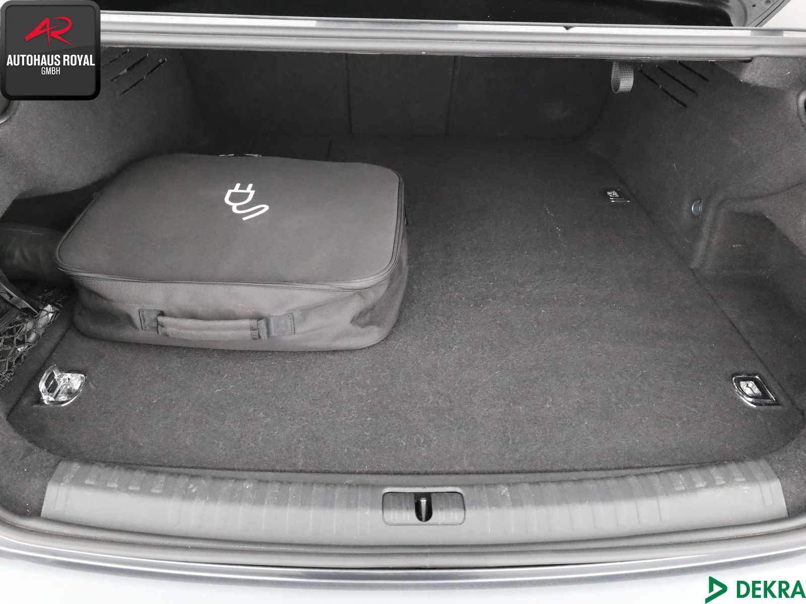 Audi A6 55 TFSI e qu S LINE - Samsaru's Car Outlet