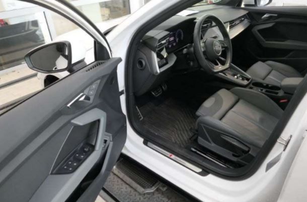 Audi A3 Sportback 40 TFSI e S line - Samsaru's Car Outlet