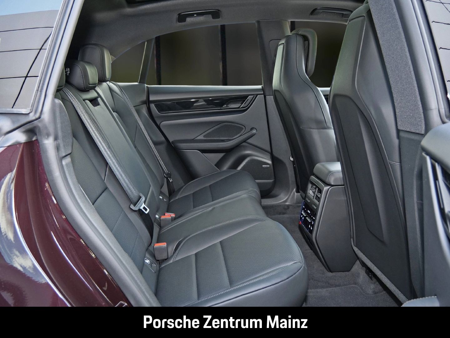 Porsche Macan 4 LED-Matrix Abstandstempomat Luftfederung