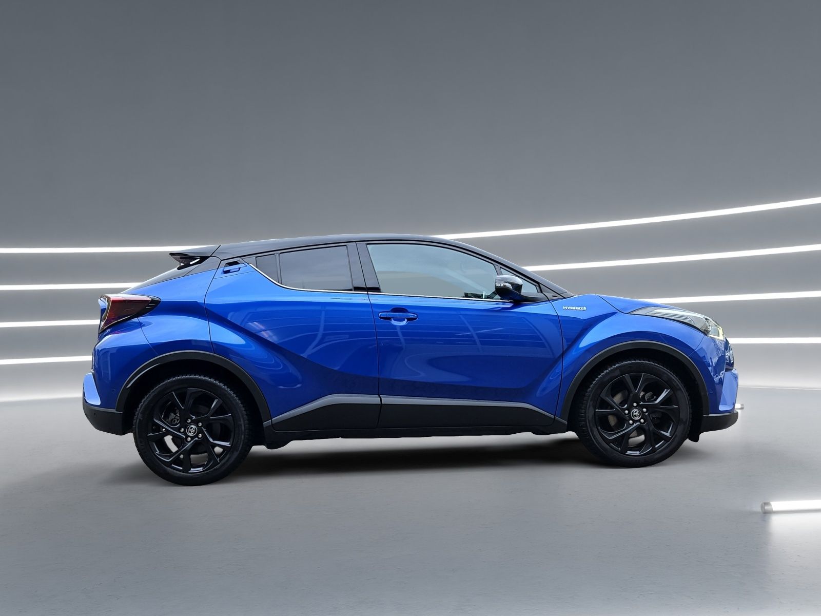 Toyota C-HR Hybrid - Samsaru's Car Outlet