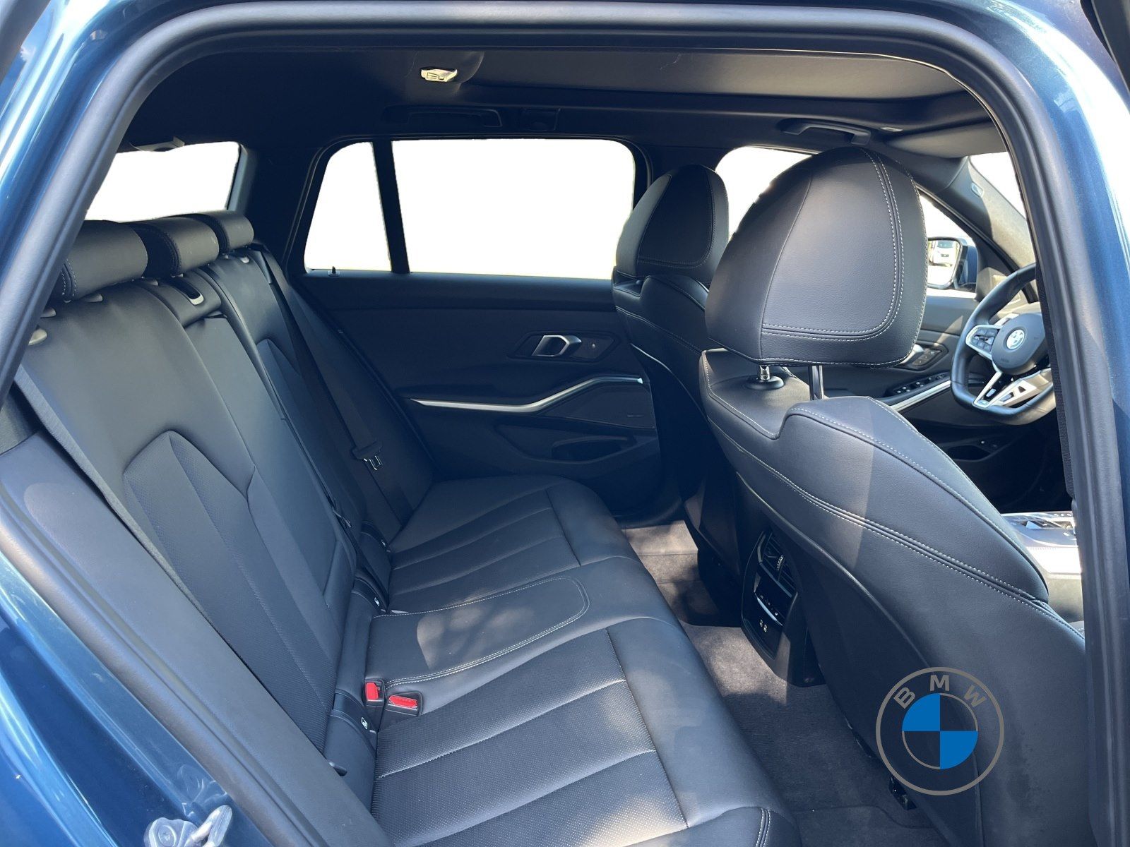 BMW 330e xDrive Touring M Sport DA Prof Pano AHK PA+