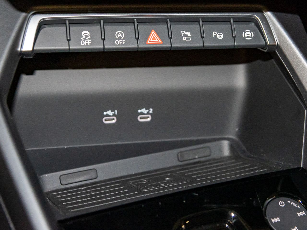 Audi A3 Limousine S line 30 TFSI S tronic - Samsaru's Car Outlet