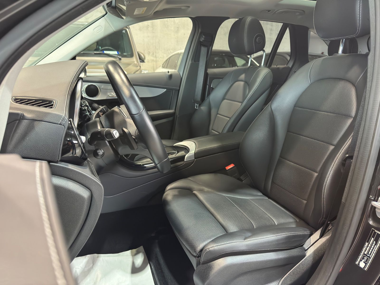 Mercedes-Benz GLC 300de/4Matic/1.Hand/Memory/AHK