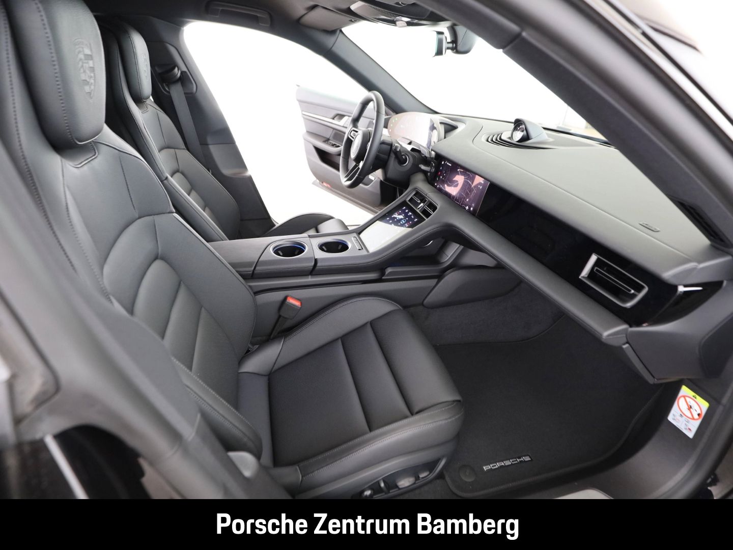 Porsche Taycan Sport Turismo/ Chrono/ BOSE/ Sitzbelüftun