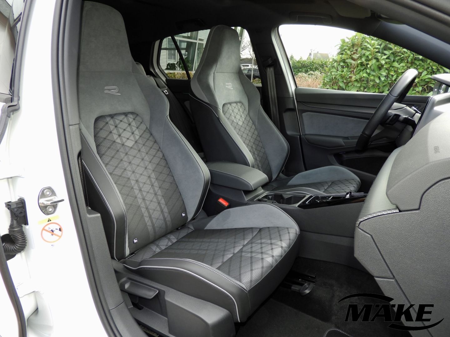 Volkswagen Golf R-Line 2.0 TSI 4Motion - Samsaru's Car Outlet