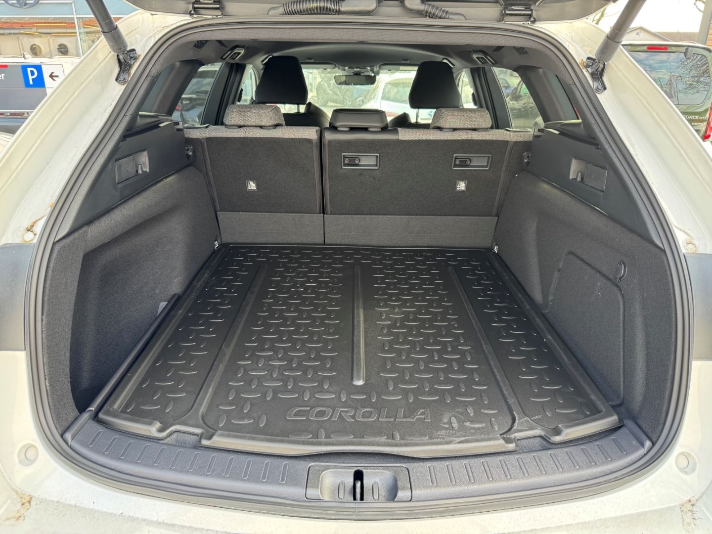 Toyota Corolla Touring Sports Hybrid Teamplayer / CarPl