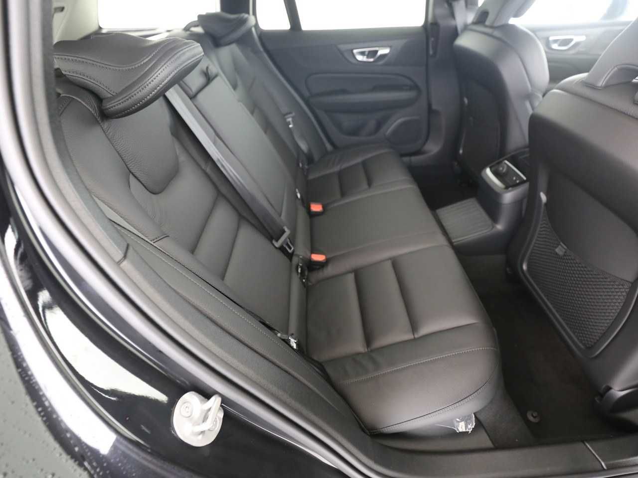 Volvo V60 Plug-In-Hybrid T6 Plug-in Hybrid AWD Plus Da