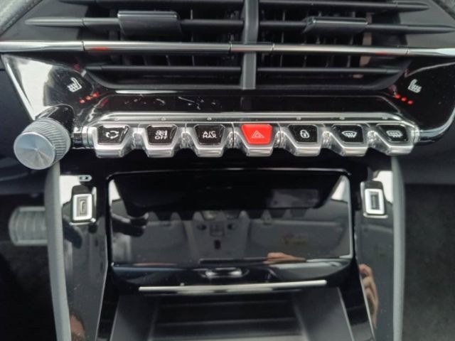 Peugeot e-208 Allure - Samsaru's Car Outlet
