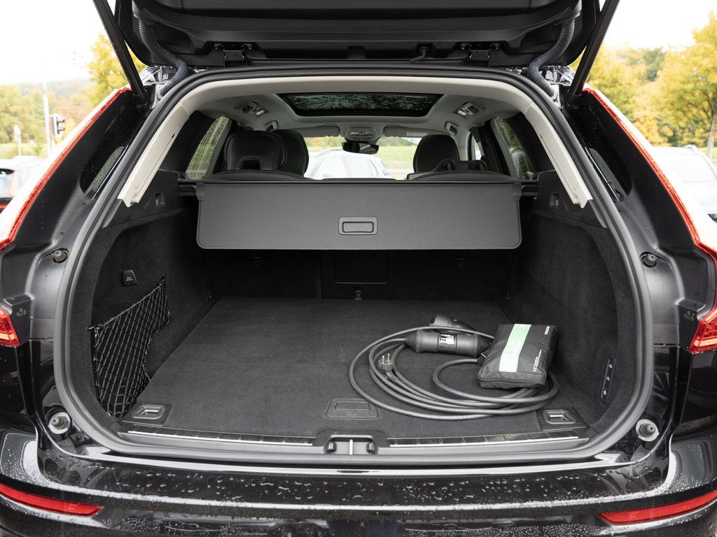 Volvo XC60 T6 AWD Inscription LED AHK 360° H/K PANO