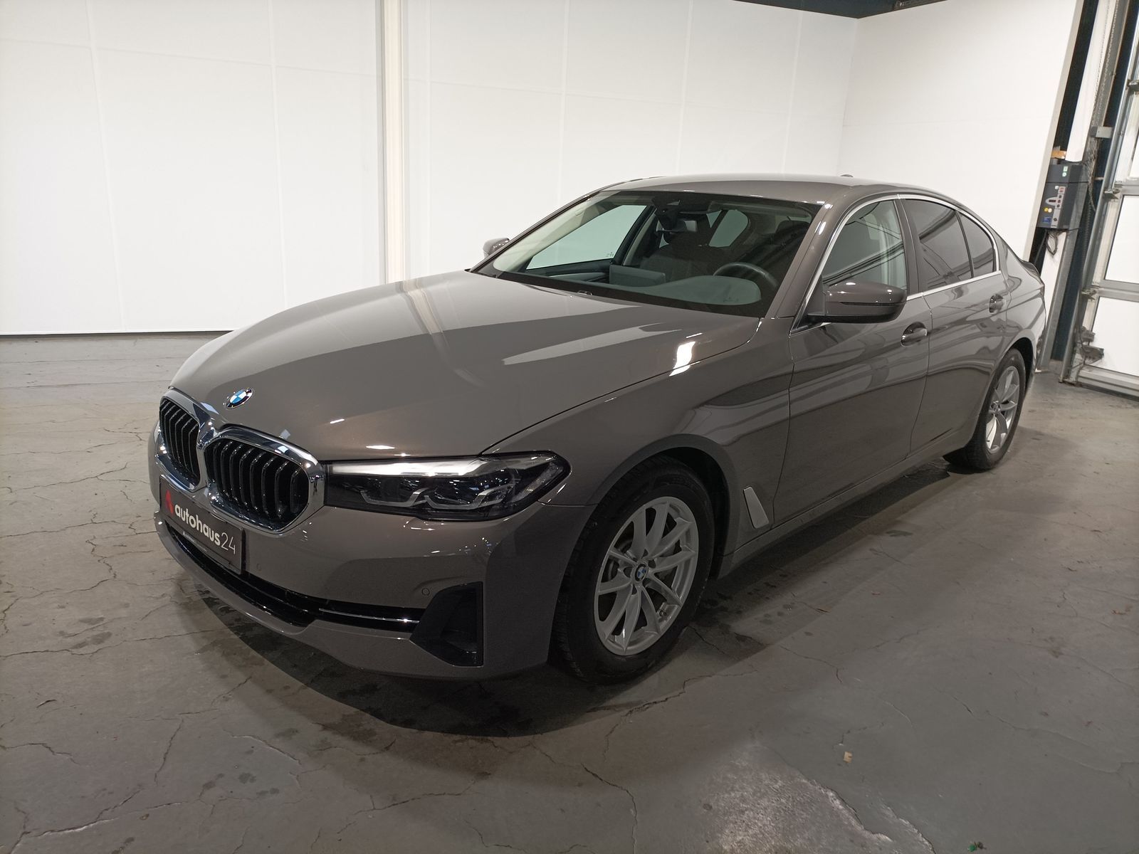 BMW 530 d MHD xDrive LED|Navi|Sitzhz|ParkPilot
