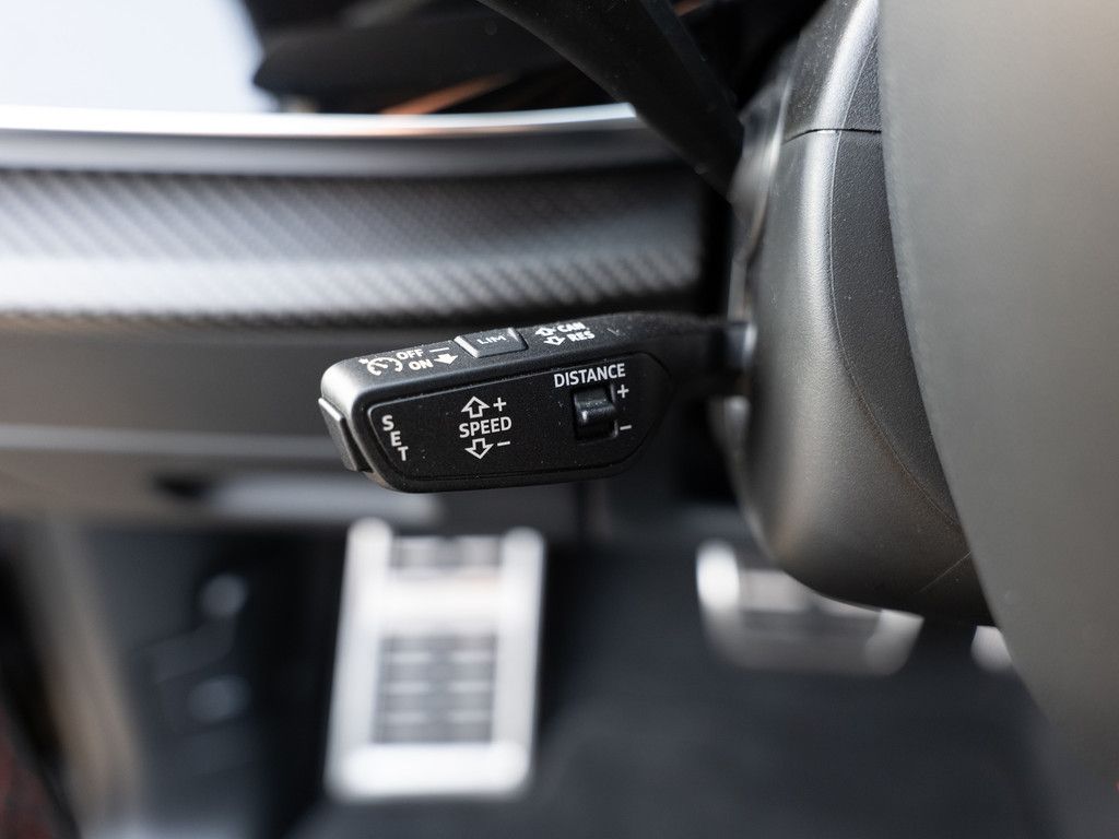 Audi RS Q8 quattro PANO AHK HUD 360° MATRIX-LED B&O