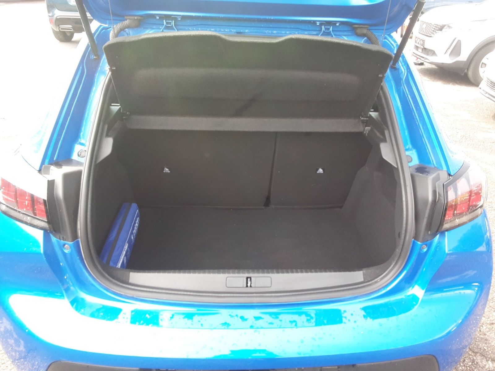 Peugeot 208 e- Active - Samsaru's Car Outlet