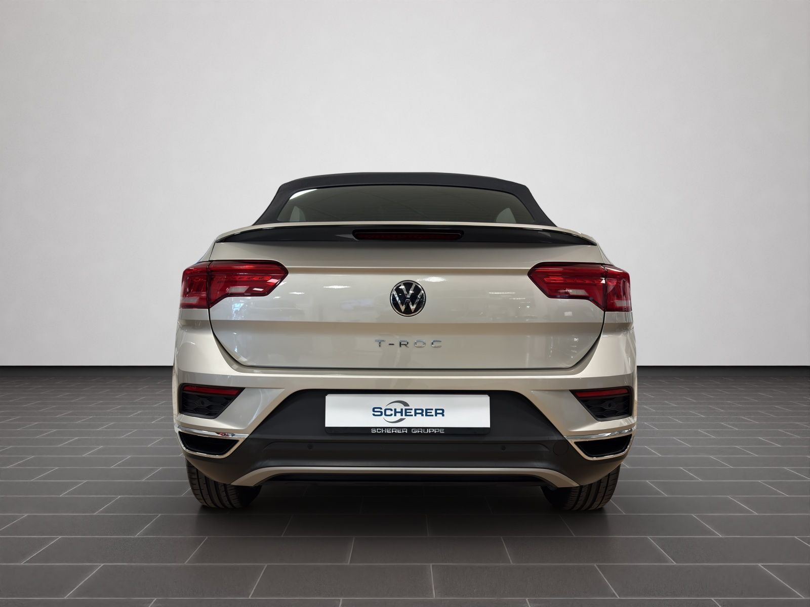 Volkswagen T-Roc Cabriolet 1.5 TSI Style - Samsaru's Car Outlet