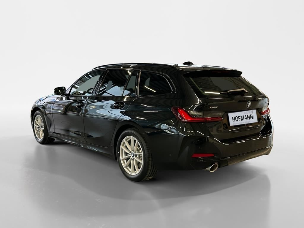 BMW 330e Touring xDrive AHK+ACC+Innovation+SHZ