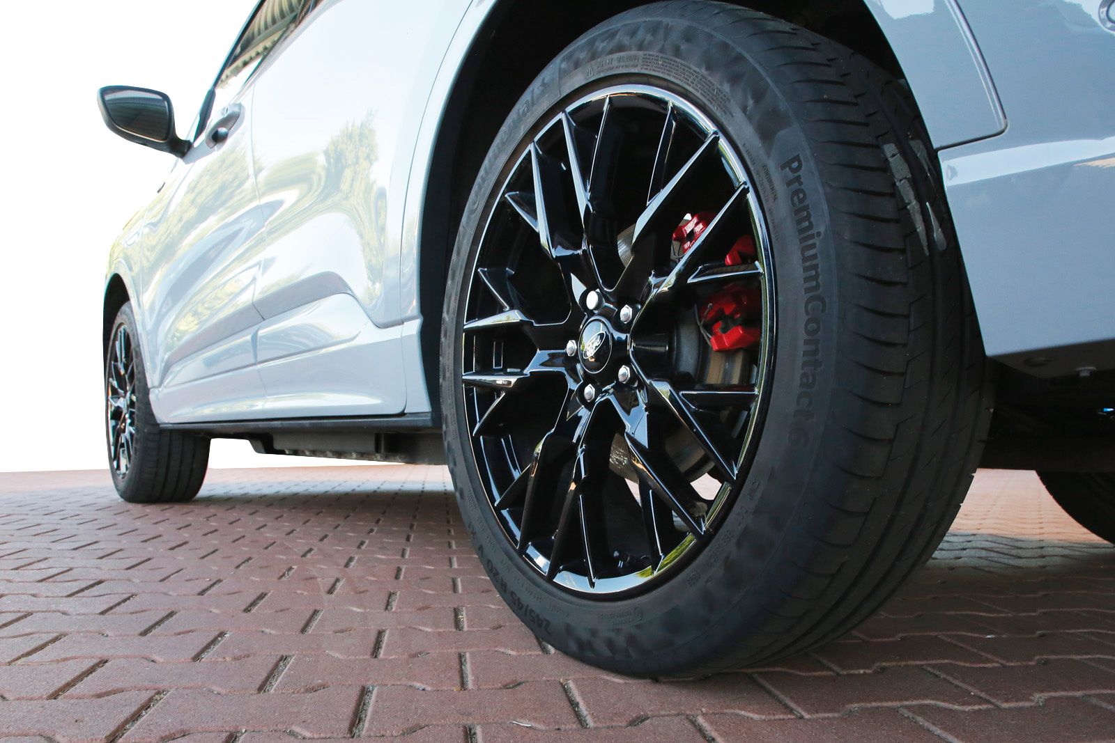 Ford Kuga Graphite Tech Edition 2.5l PHEV+Kamera+Head