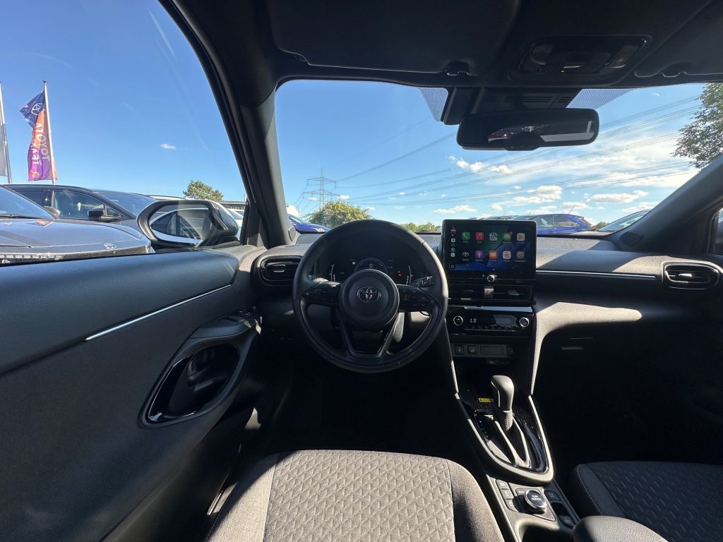 Toyota Yaris Cross AWD-i Team D