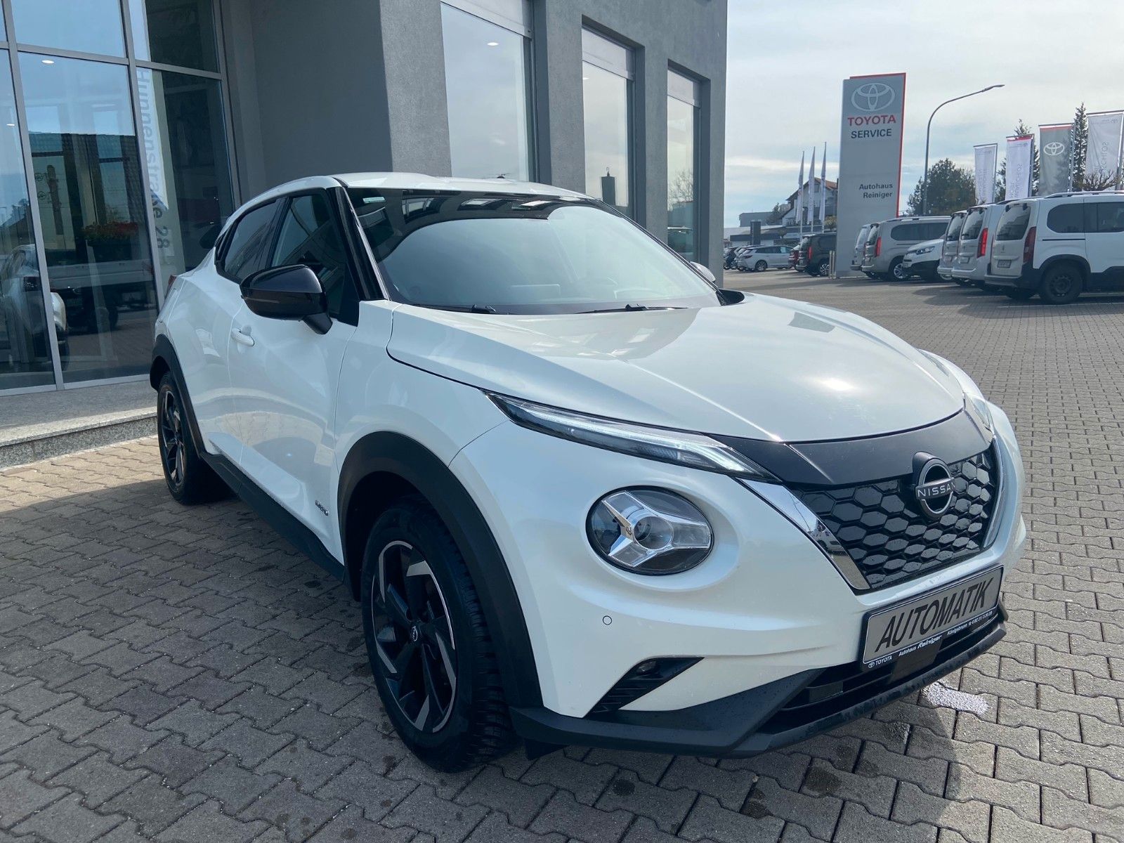 Nissan Juke Hybrid N-Connecta - Samsaru's Car Outlet