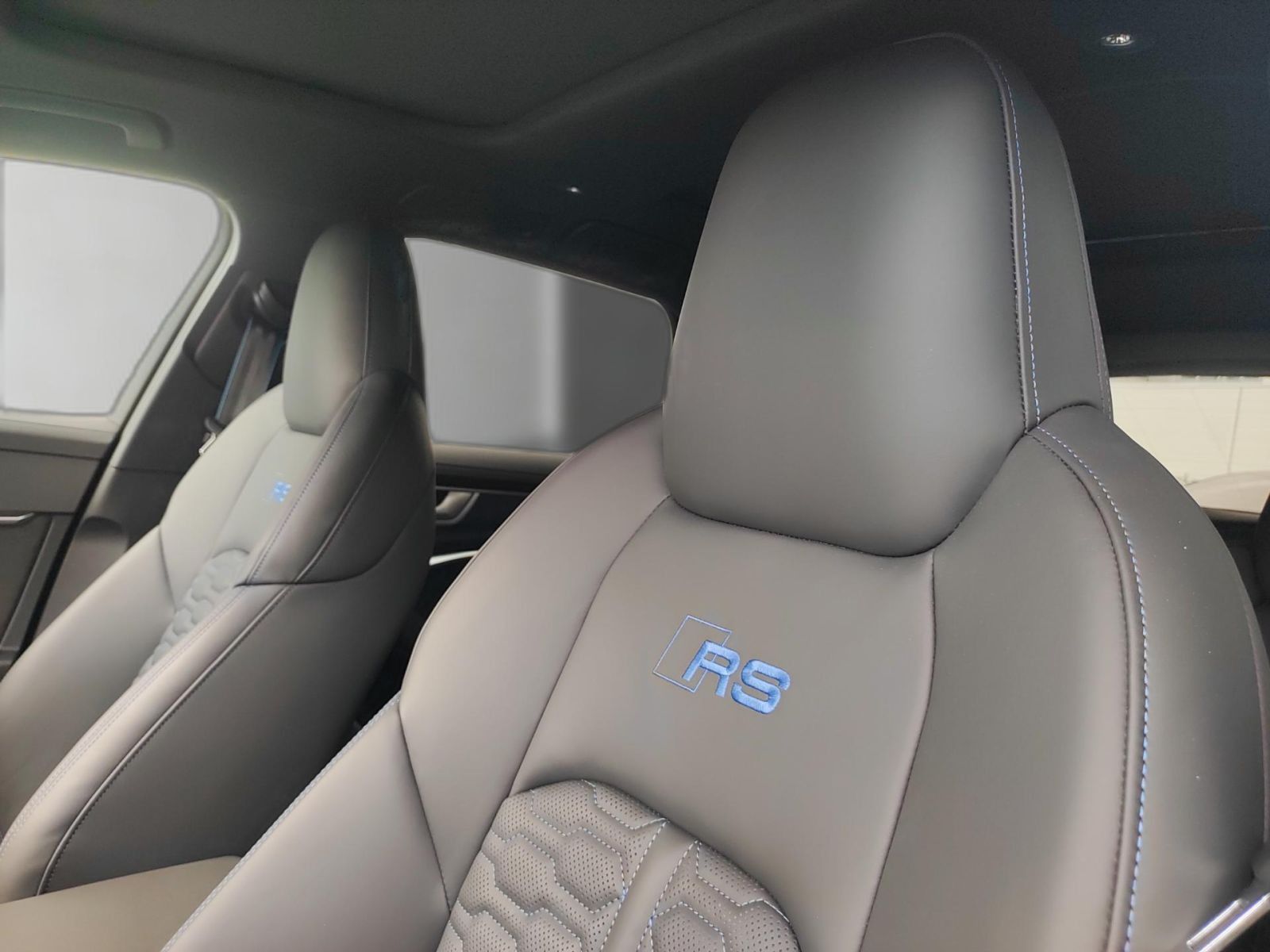 Audi RS6 Avant performance *PANO*StdHz*HD-MATRIX*B&O*