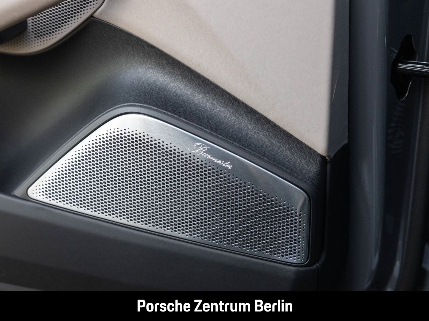 Porsche Macan 4S Burmester Rückfahrkamera Panorama LED