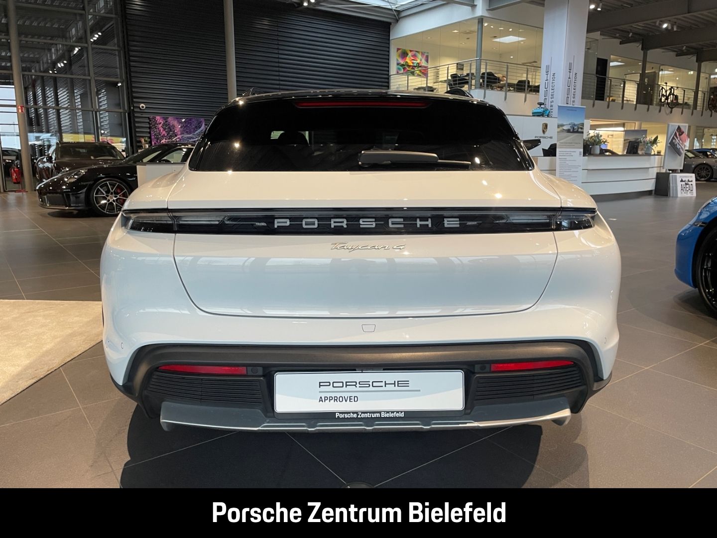 Porsche Taycan 4 Cross Turismo Panorama Surround-View