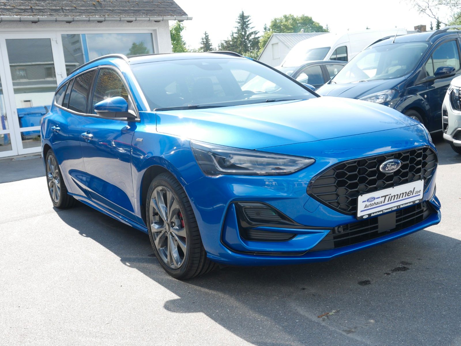 Ford Focus Turnier ST-Line X Autom Matrix Panorama