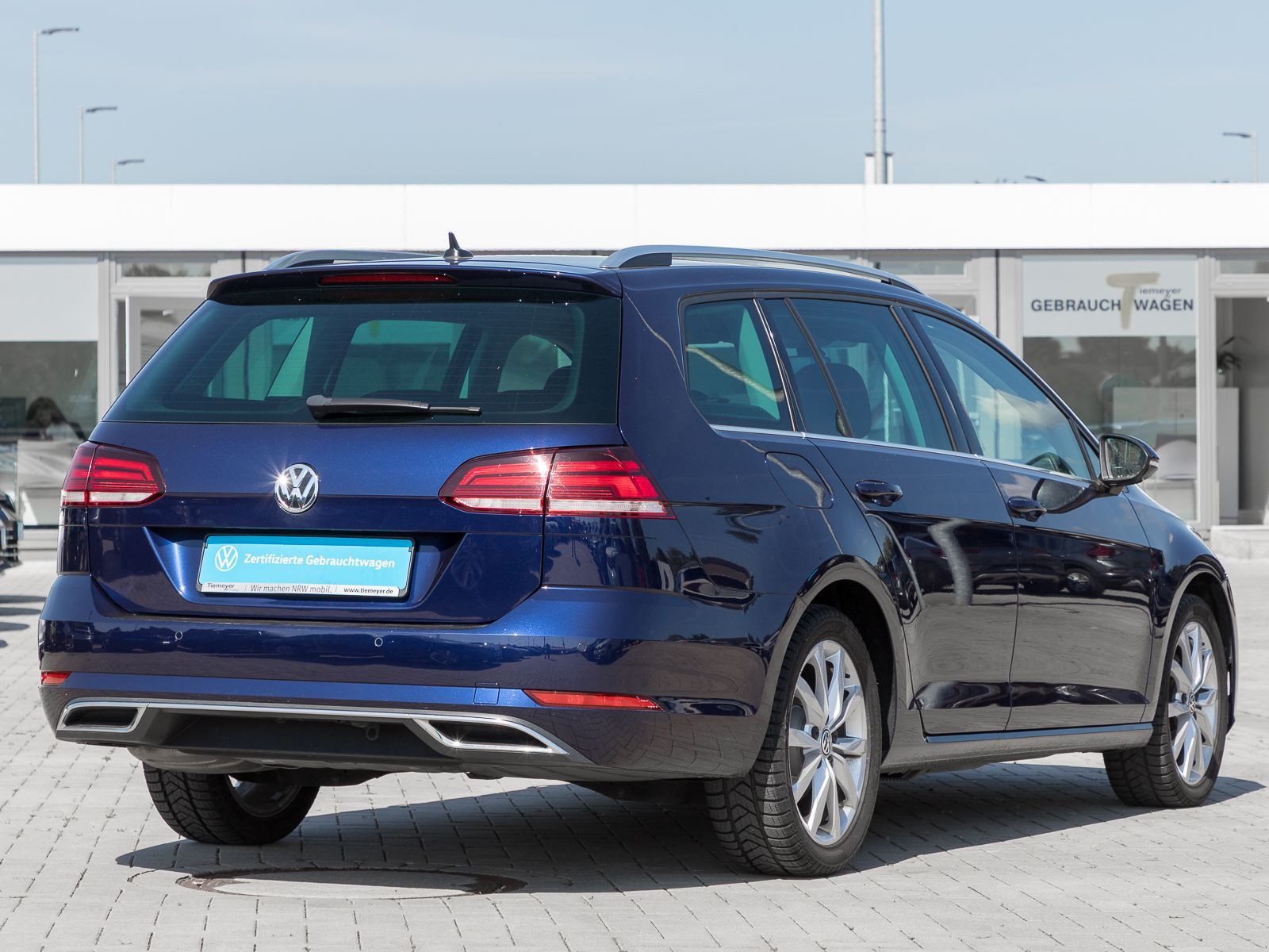 Volkswagen Golf Variant 1.5 TSI HIGHLINE - Samsaru's Car Outlet