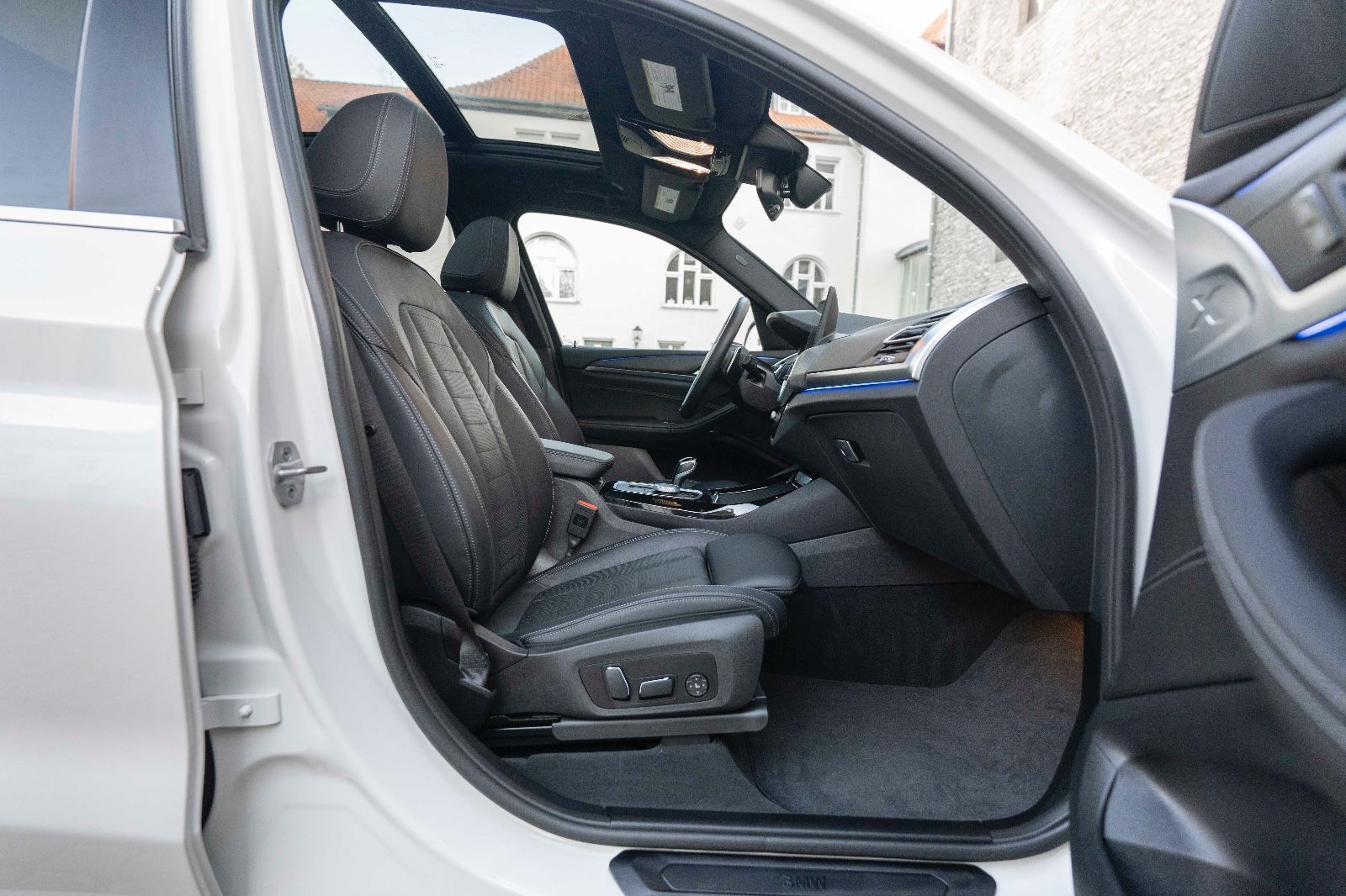 BMW X3 xDrive30i HUD LED HIFI KAM NAV PANO SITZH