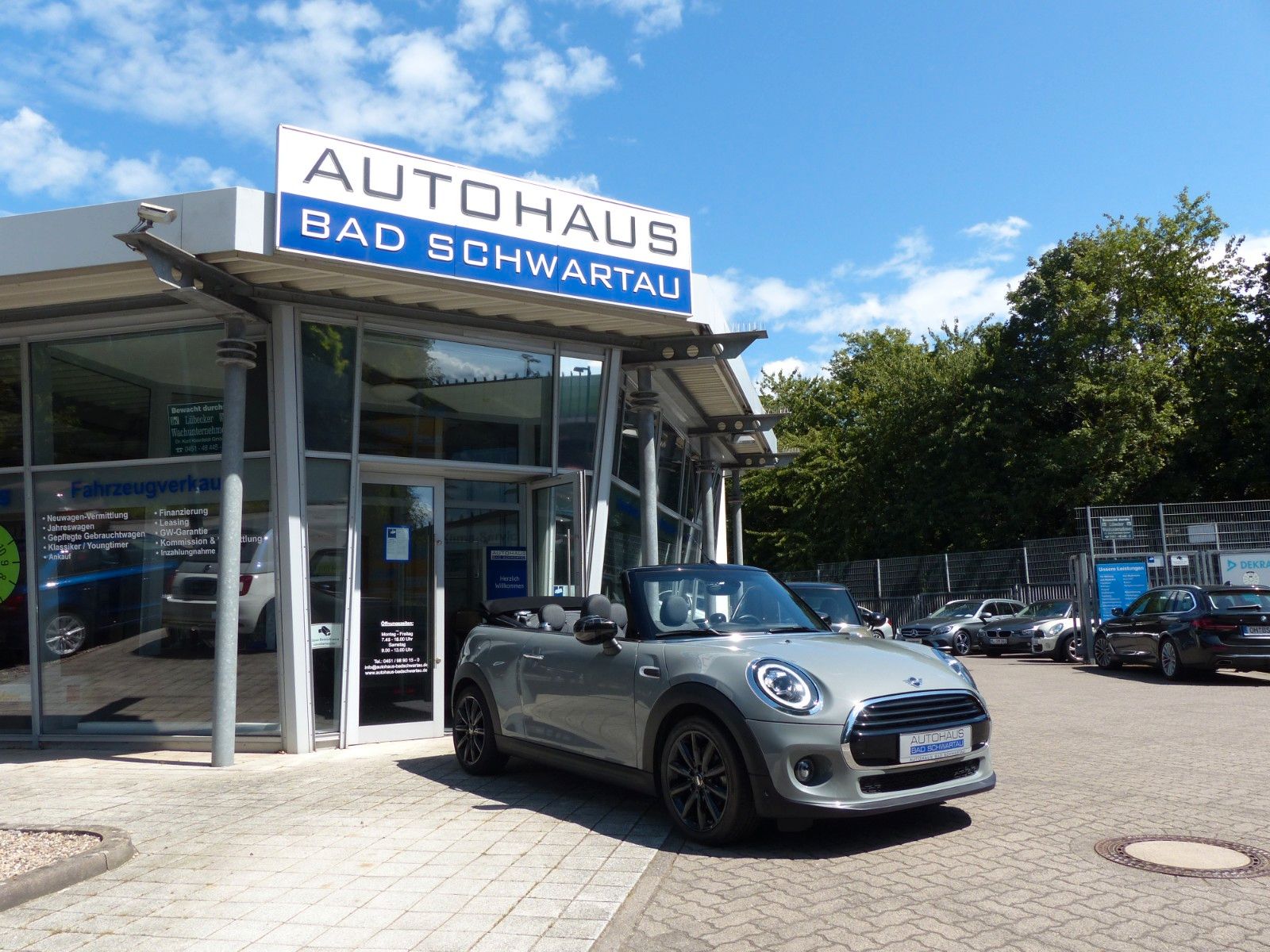 MINI Cooper Cabrio Chili - Samsaru's Car Outlet