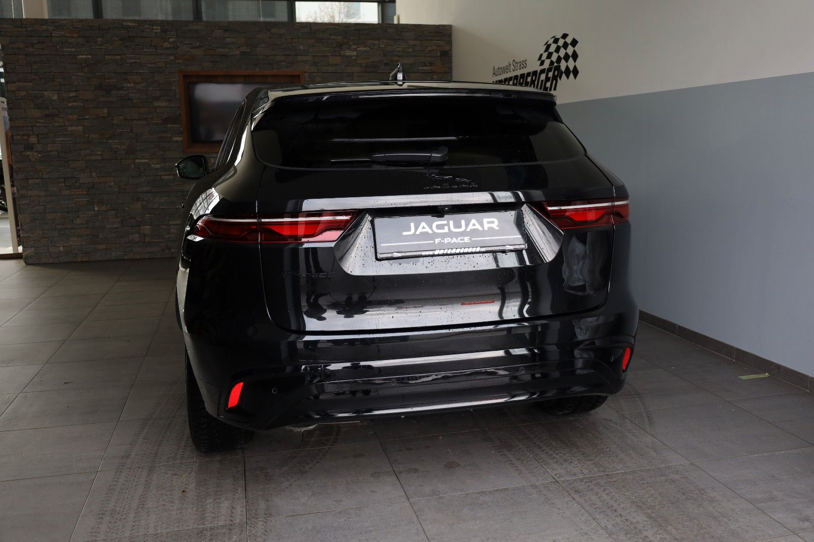 Jaguar F-Pace P250 2.0 R-Dynamic S AWD