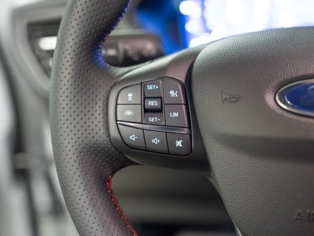 Ford Focus 1.0 MHEV Aut. ST-Line X Navi Matrix-LED AC