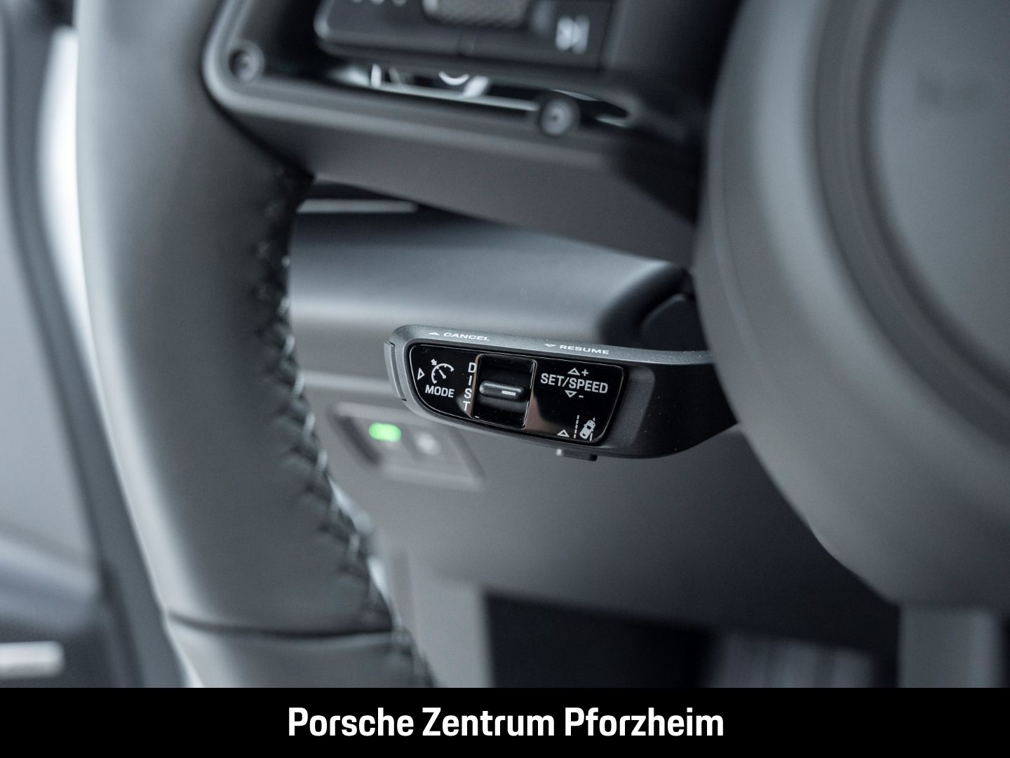 Porsche Macan 4S InnoDrive Surround-View LED-Matrix