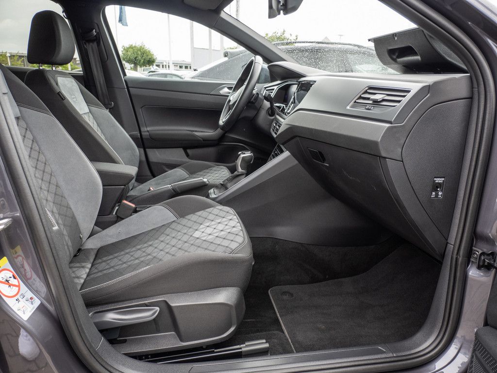 Volkswagen Taigo 1.5 TSI DSG R-Line - Samsaru's Car Outlet