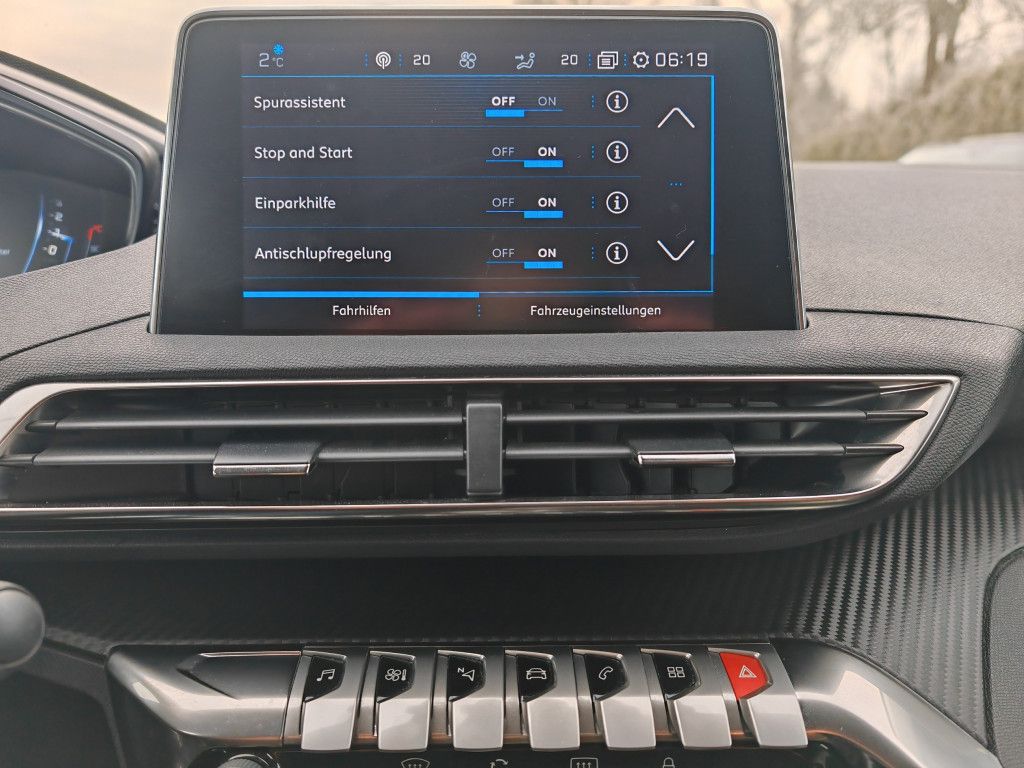 Peugeot 5008 BlueHDI 130 EAT8 - Samsaru's Car Outlet