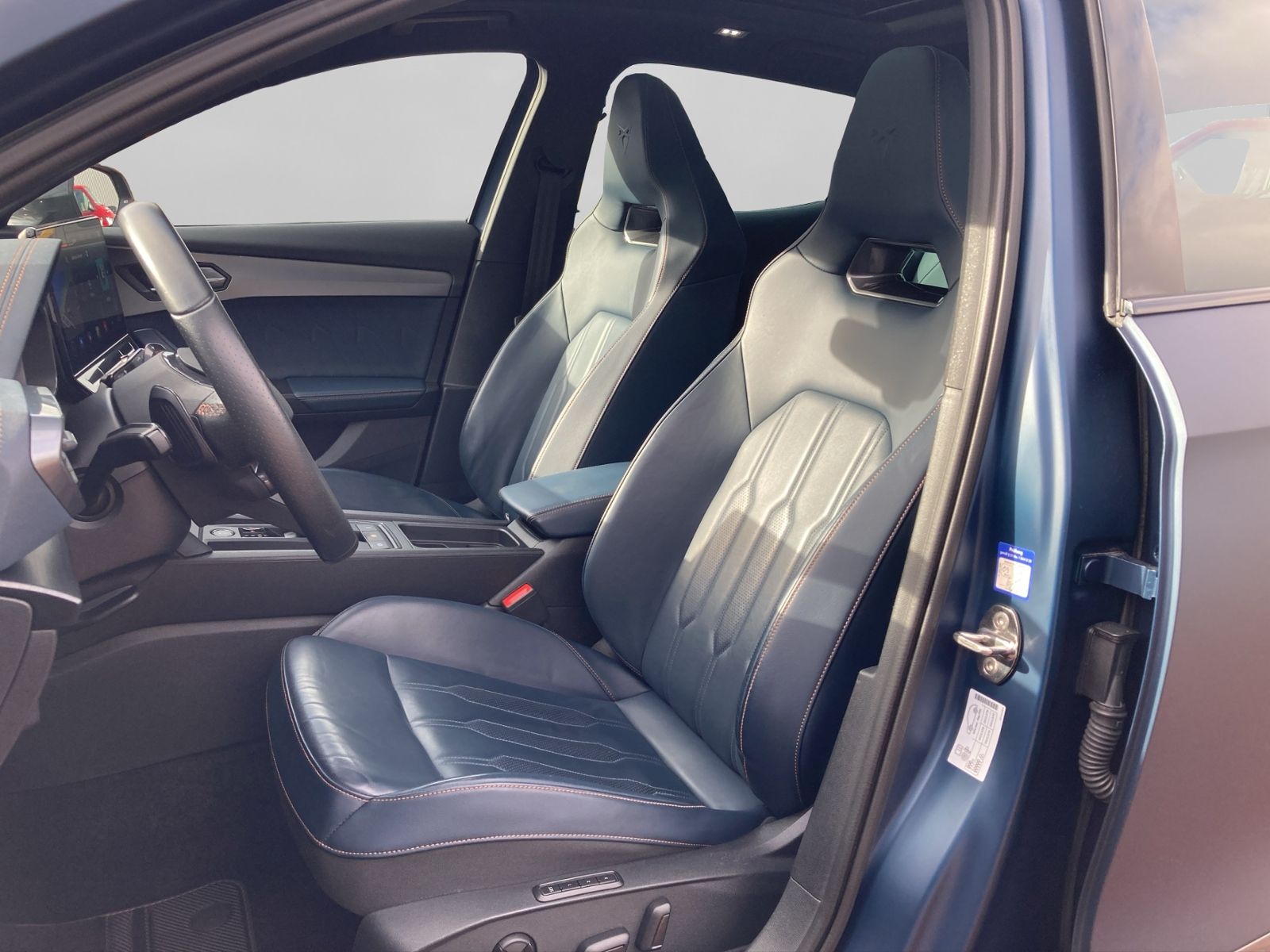 Cupra Formentor VZ 1.4 e-Hybrid MATT+LED+NAVI+AHK+PDC