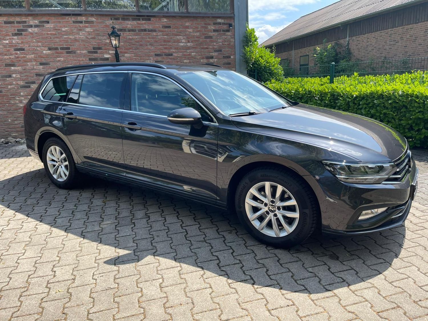 Volkswagen Passat Business - Samsaru's Car Outlet