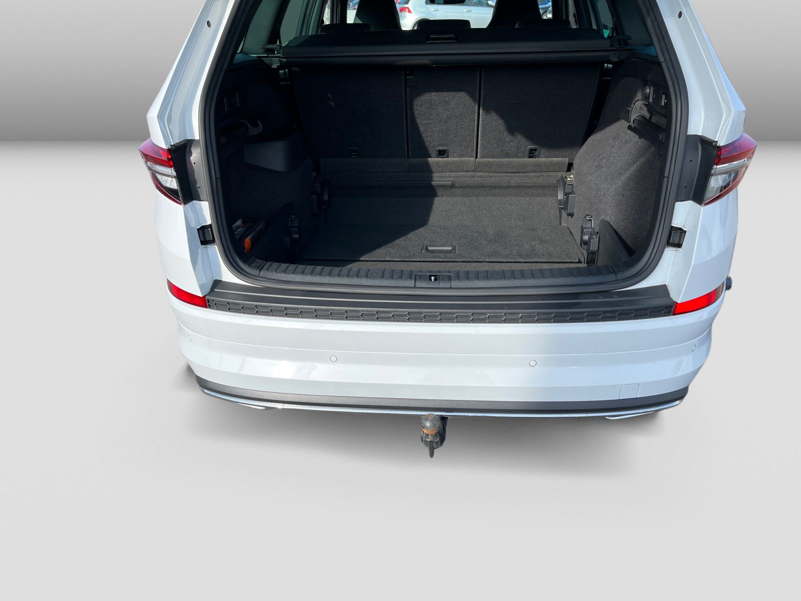 Skoda Kodiaq 2.0TDI DSG 4x4 Sportline  360° AHK Standh